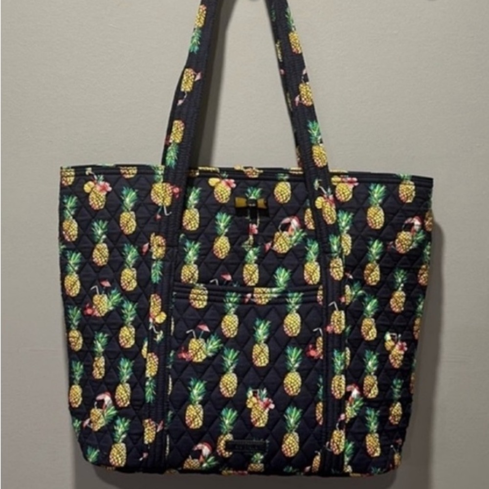 NWOT VERA BRADLEY TOTE